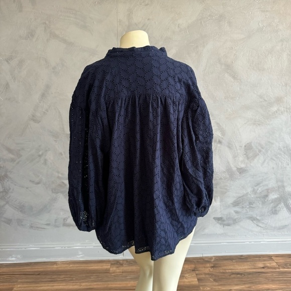 Draper James RSVP Fully Lined Cotton Eyelet Top
Size XL - Picture 3 of 6